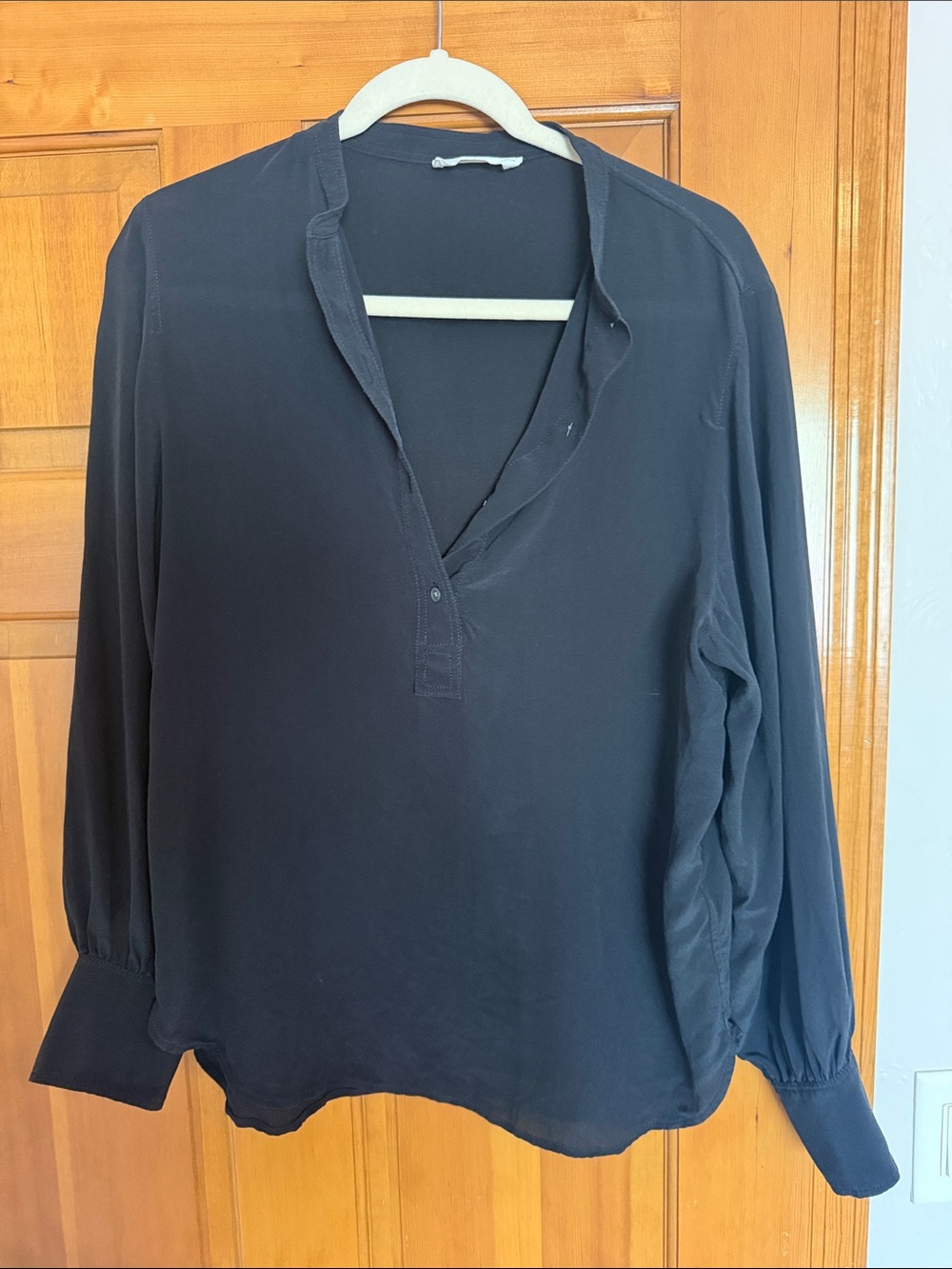 Everlane Black Long-Sleeve Blouse size 4